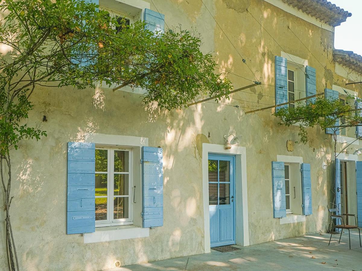 Montjoia Acomodação com café da manhã LʼIsle-sur-la-Sorgue Exterior foto